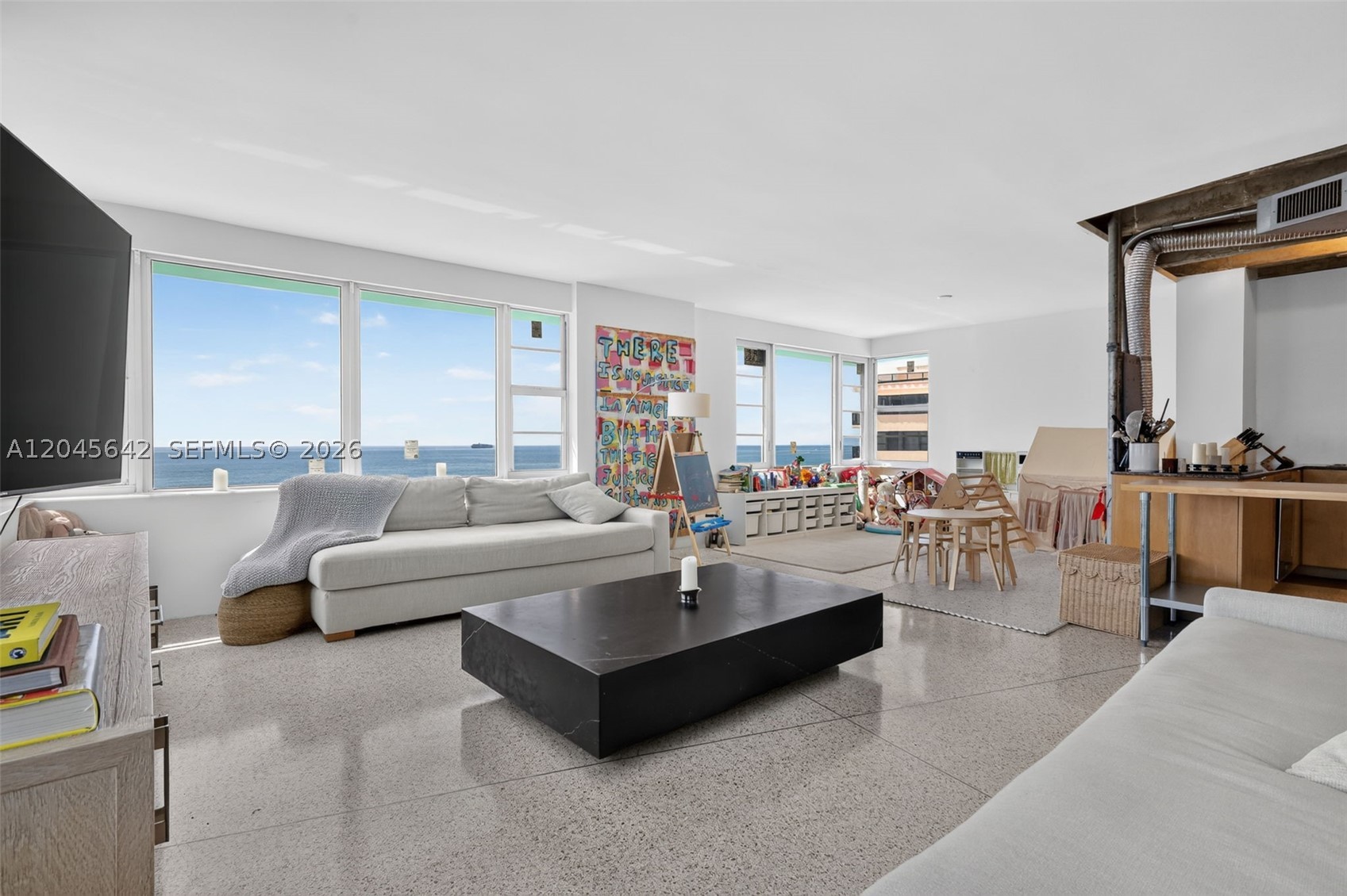 IMPERIAL HOUSE CONDO - Residential