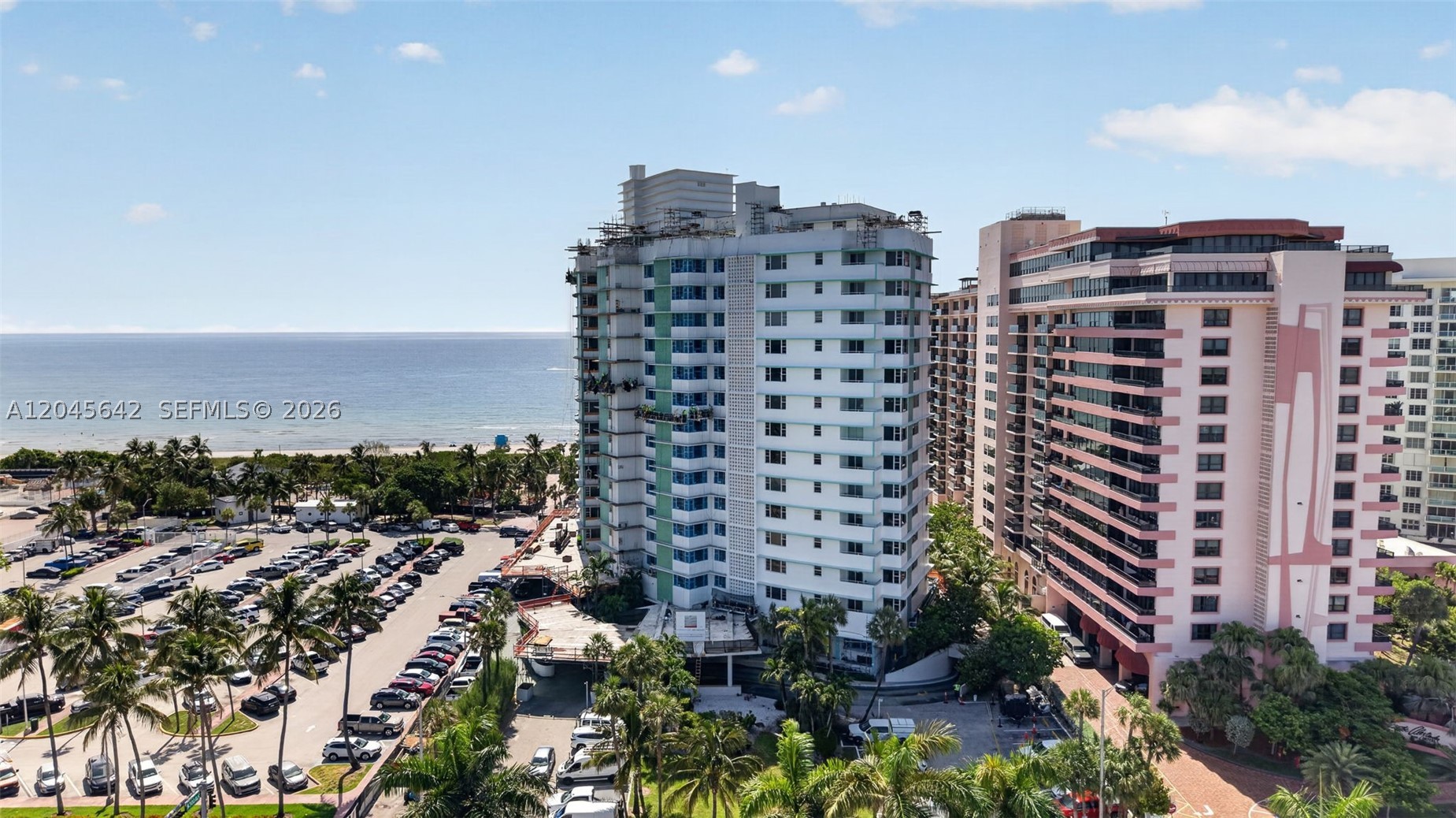 IMPERIAL HOUSE CONDO - Residential