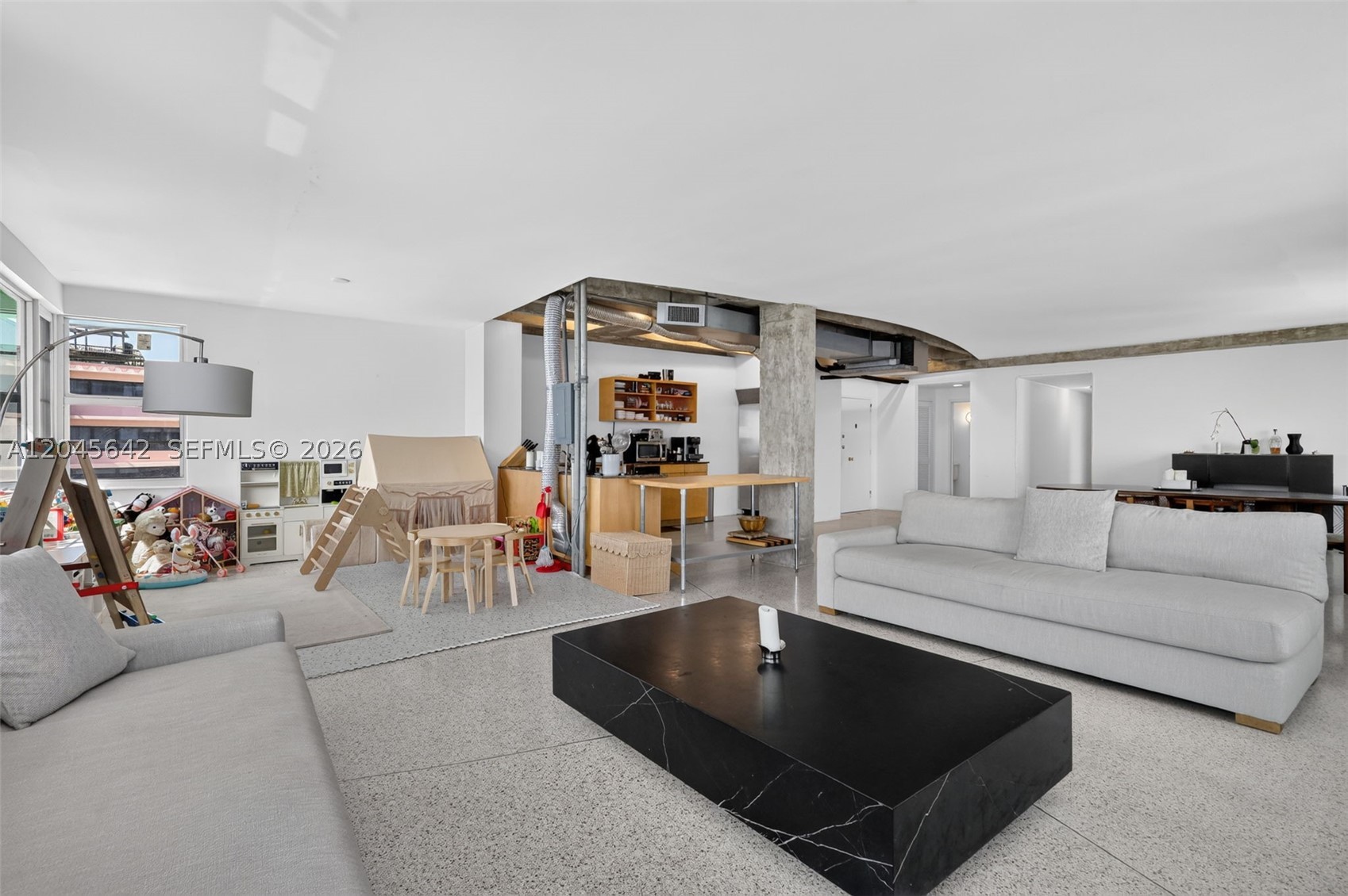 IMPERIAL HOUSE CONDO - Residential