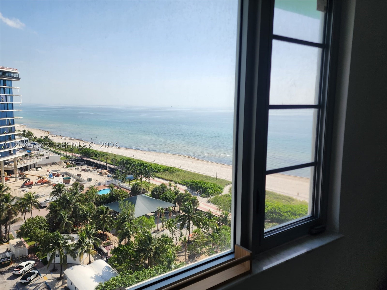 IMPERIAL HOUSE CONDO - Residential