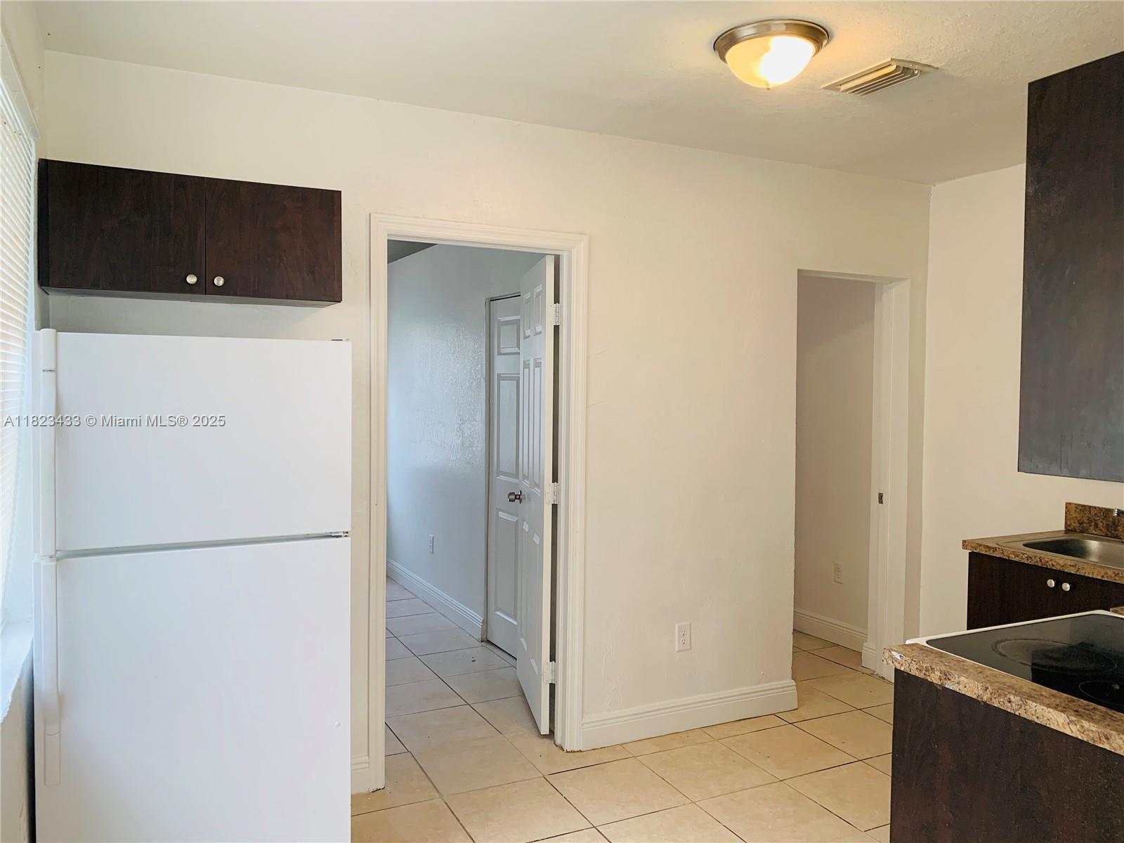 NORTH SHORE CREST - Residential Lease