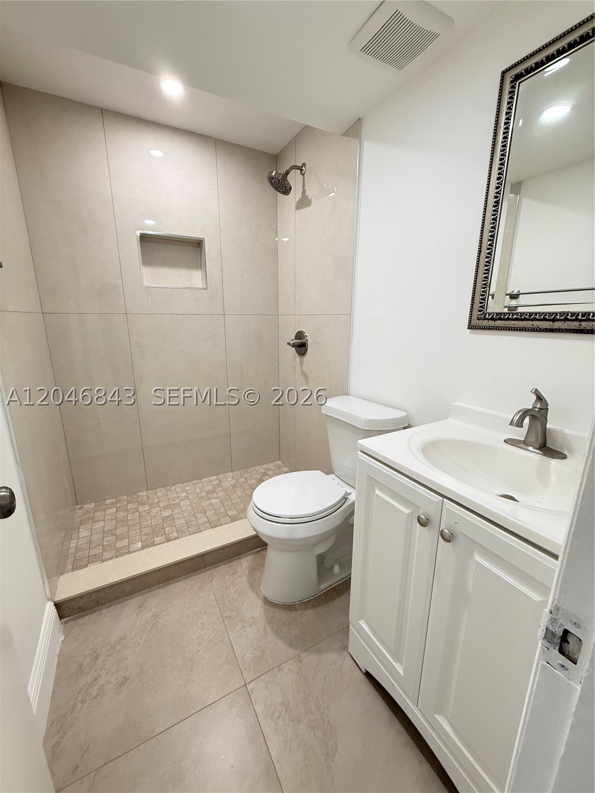EL CONQUISTADOR SOUTH CON - Residential Lease