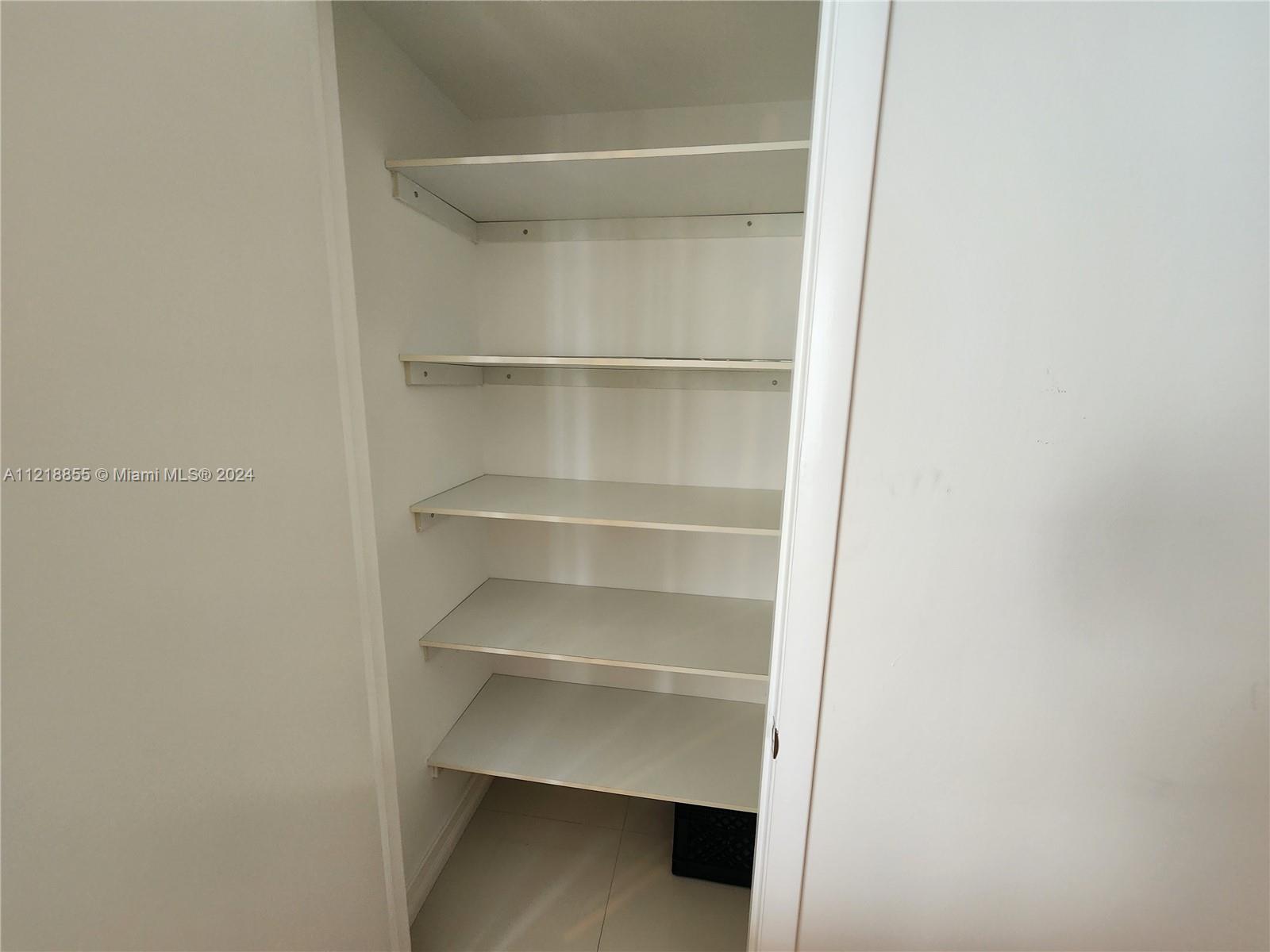 ICON BRICKELL CONDO - Residential