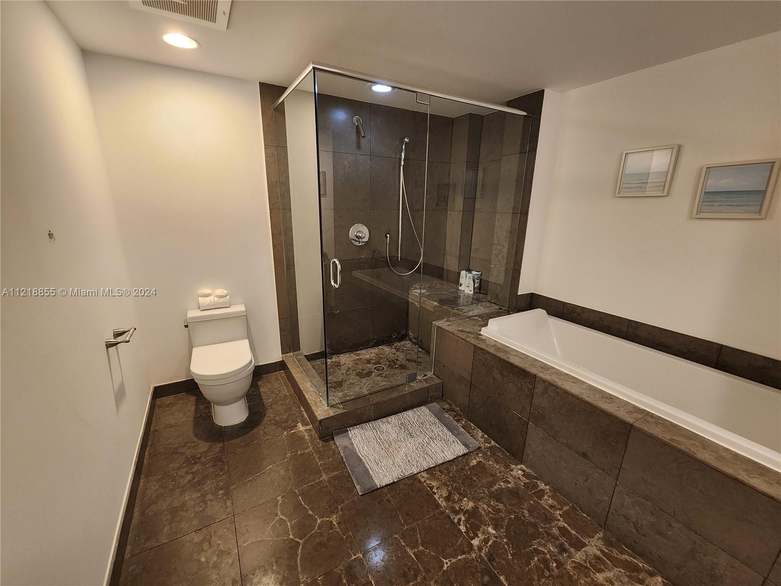 ICON BRICKELL CONDO - Residential