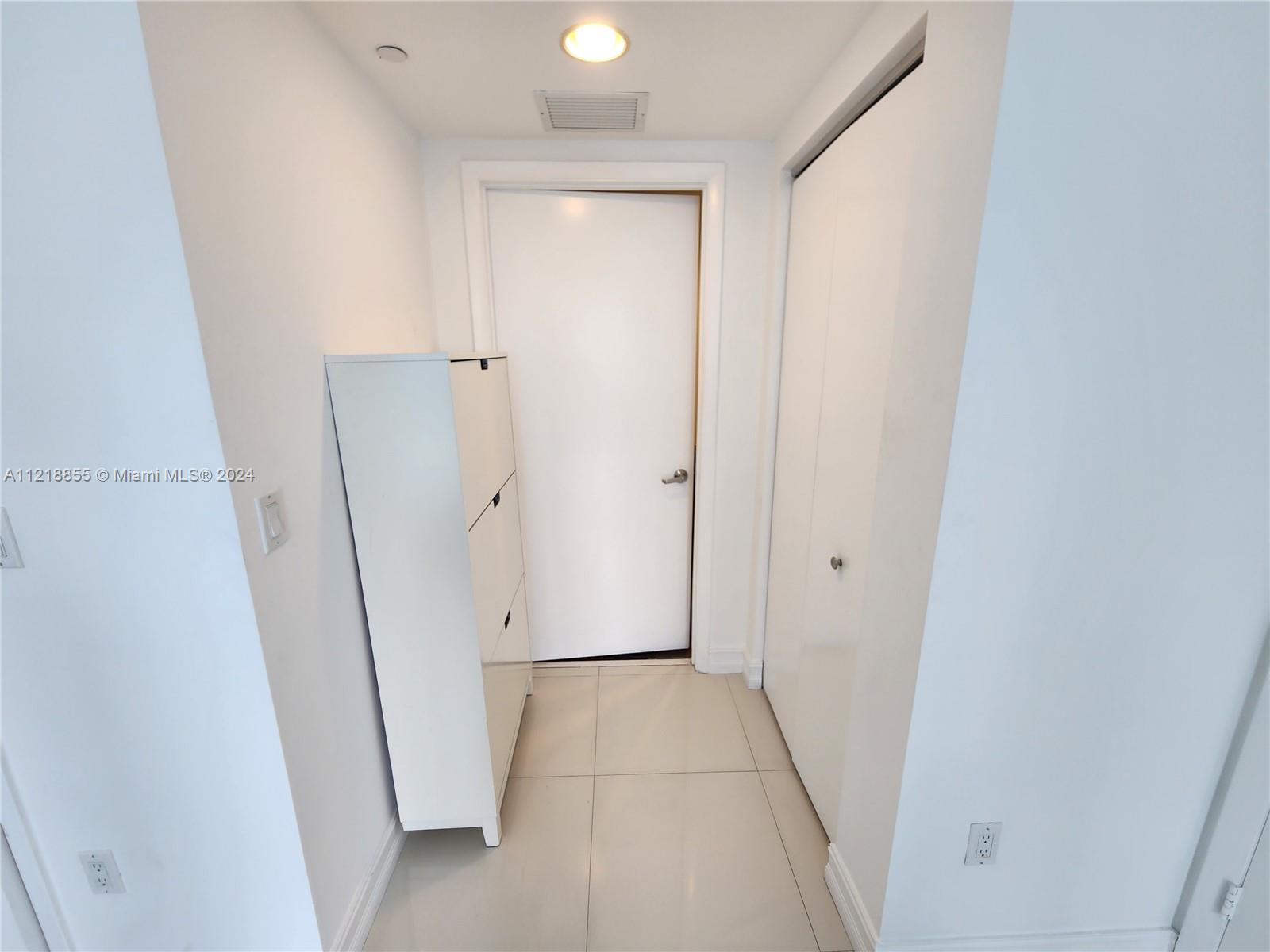ICON BRICKELL CONDO - Residential