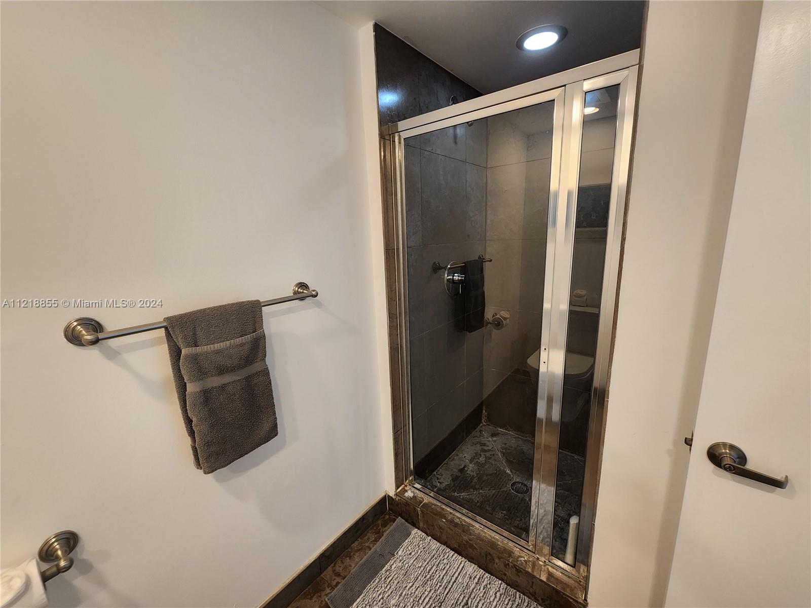 ICON BRICKELL CONDO - Residential