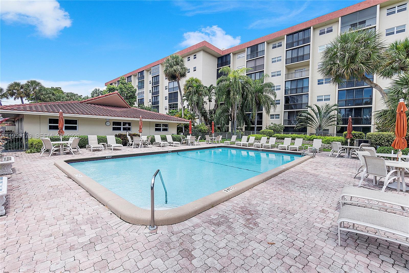 GARDEN-AIRE VILLAGE SOUTH - Residential