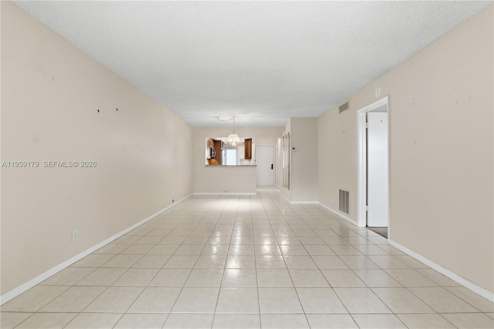 GARDEN-AIRE VILLAGE SOUTH - Residential
