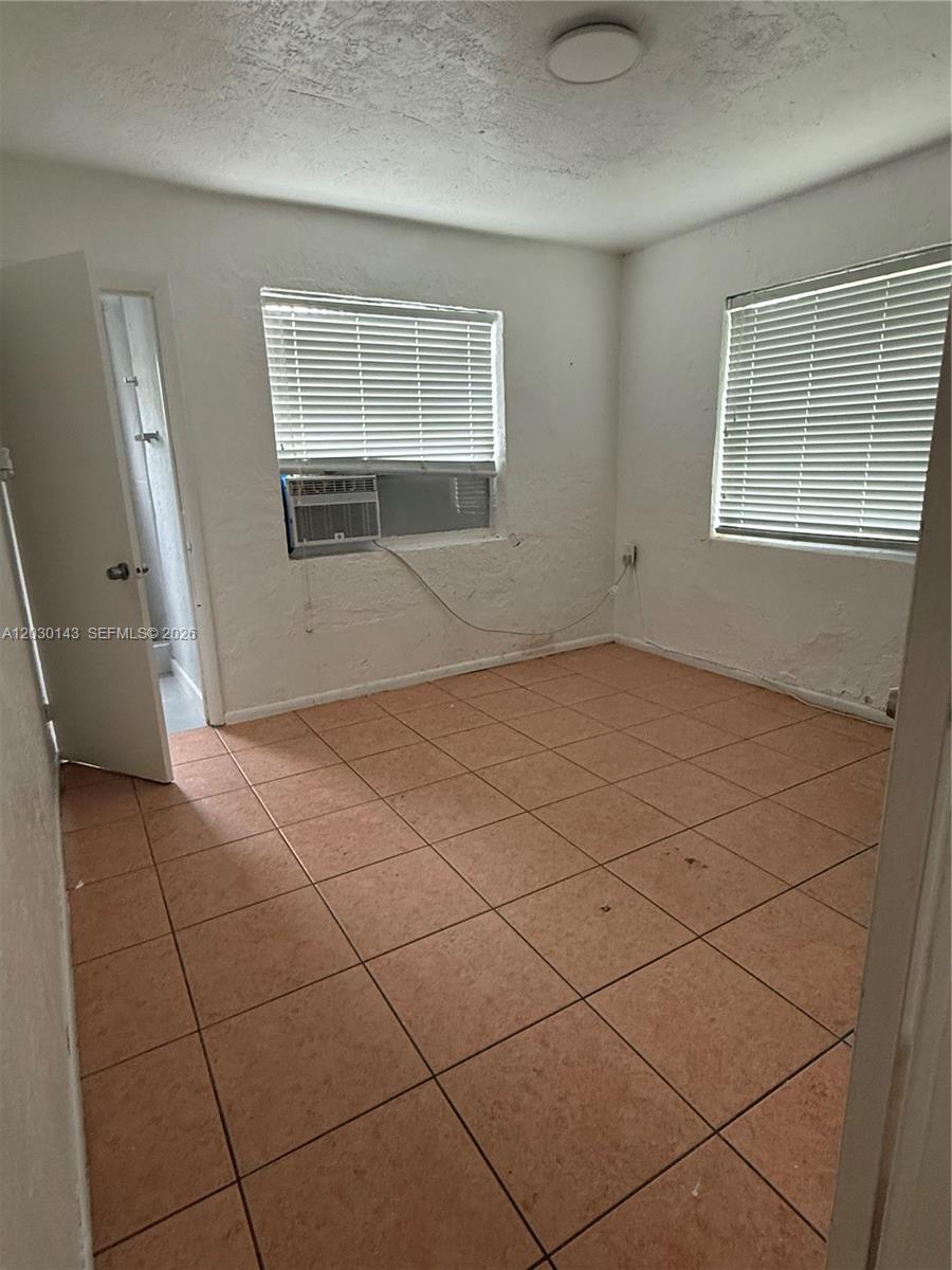 TOWN OF HALLANDALE B-13 - Residential Lease