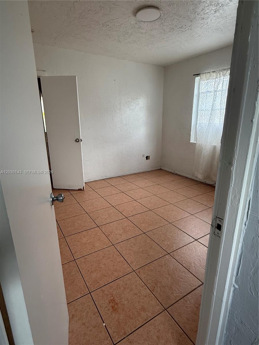 TOWN OF HALLANDALE B-13 - Residential Lease