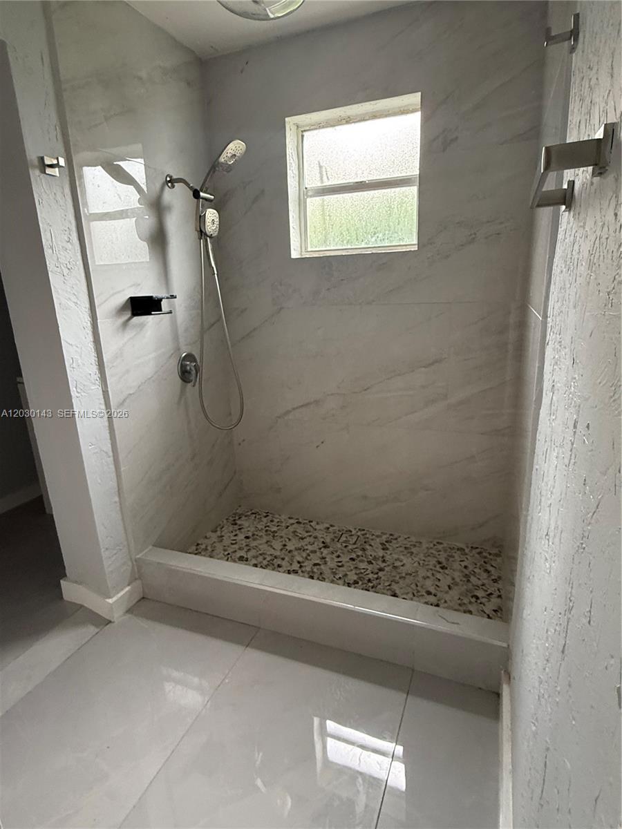 TOWN OF HALLANDALE B-13 - Residential Lease