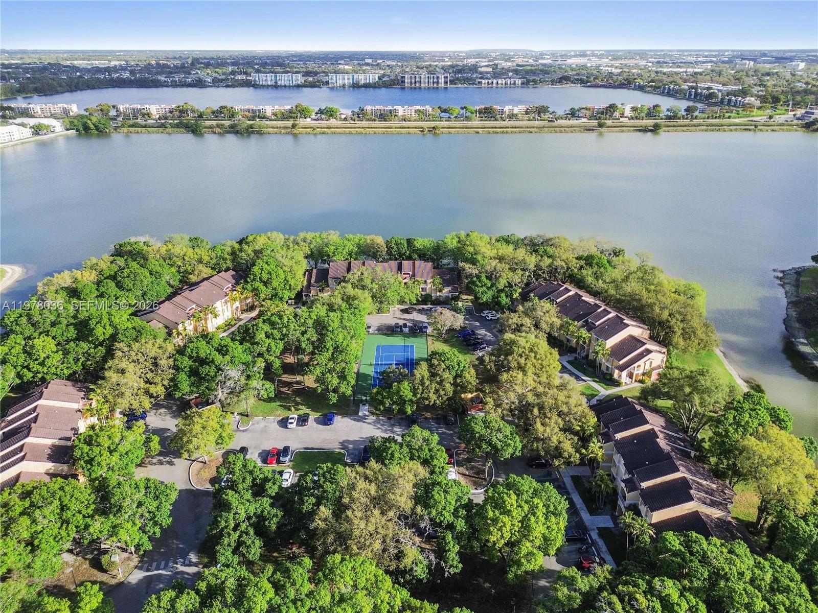 SAILBOAT POINTE CONDO - Residential