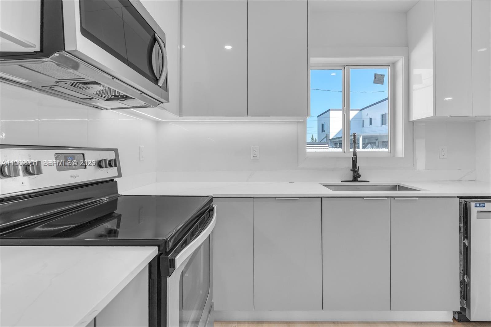 GRATIGNY HEIGHTS 2ND ADDN - Residential