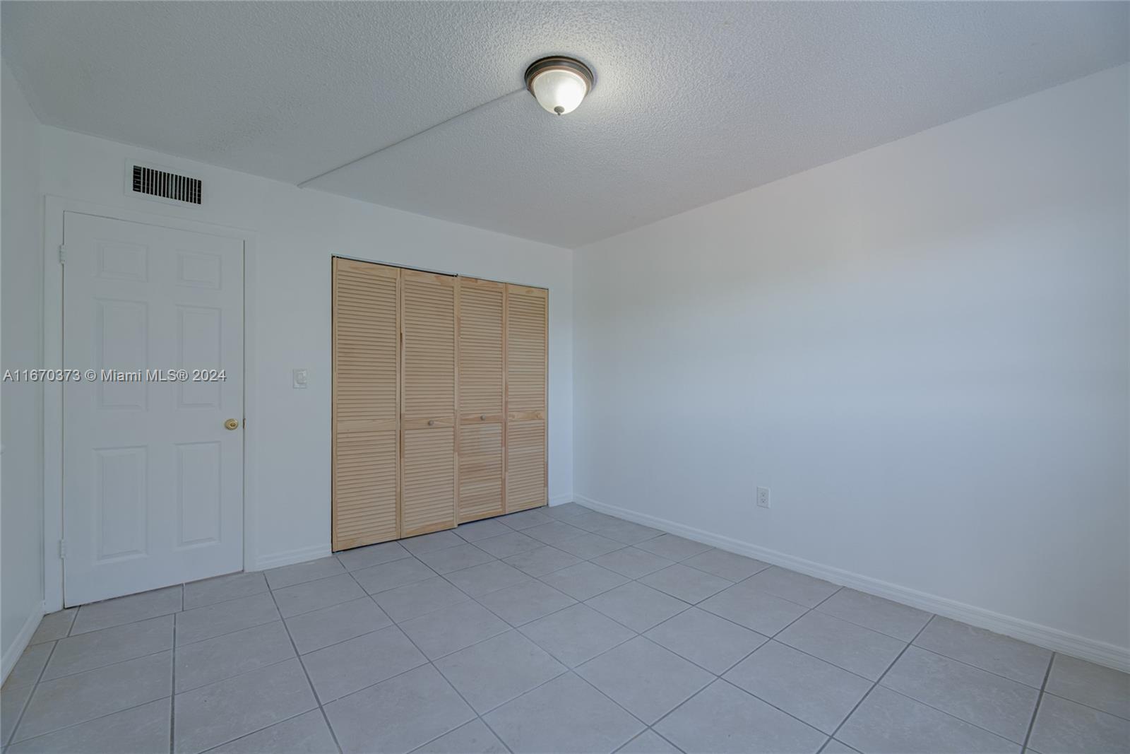 LA BAHIA CONDO - Residential Lease