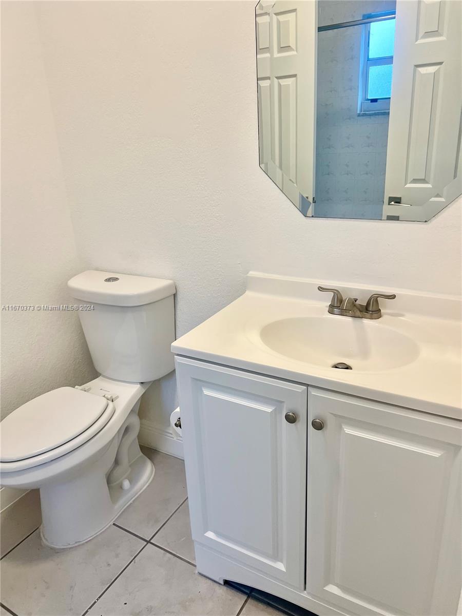 LA BAHIA CONDO - Residential Lease