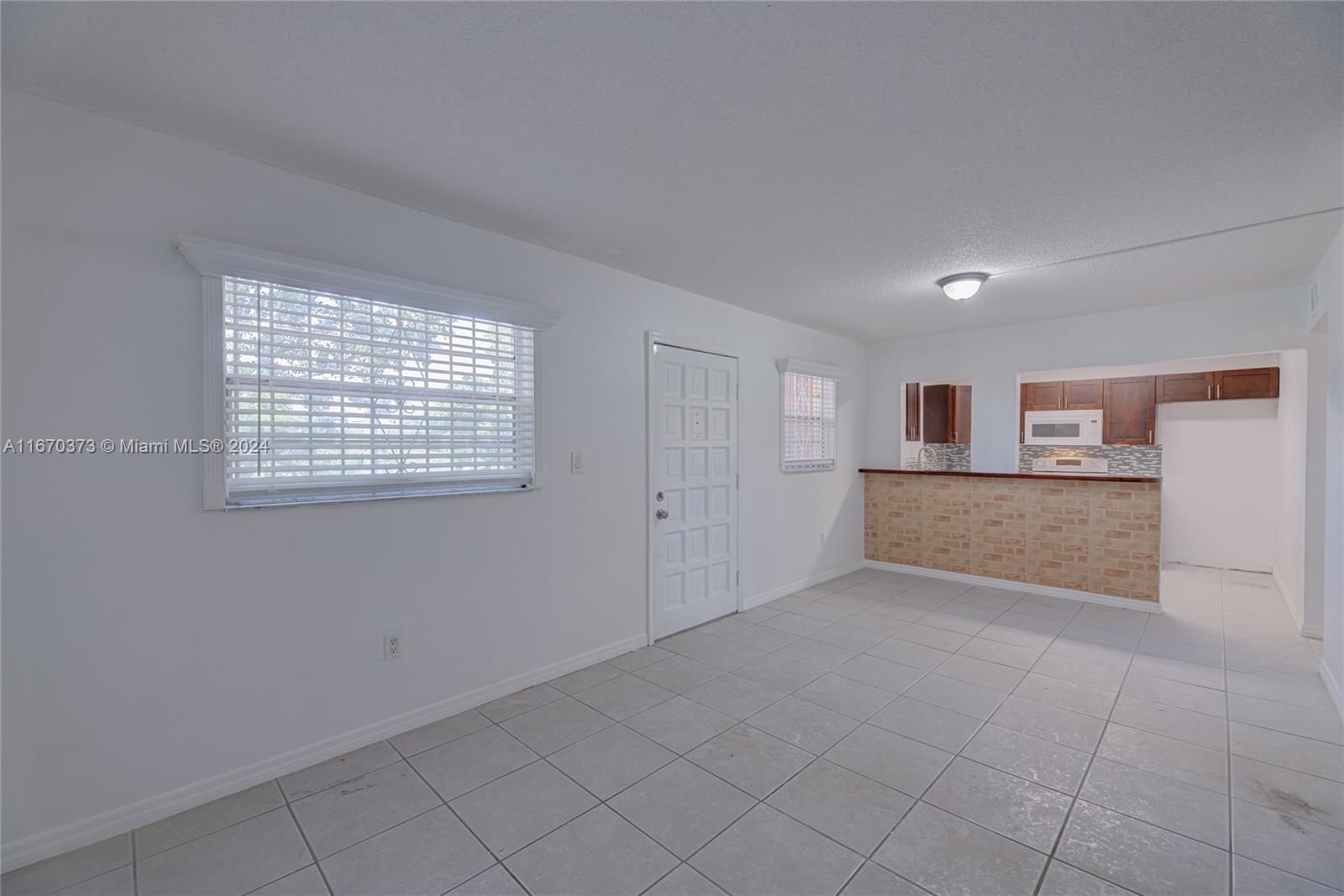 LA BAHIA CONDO - Residential Lease