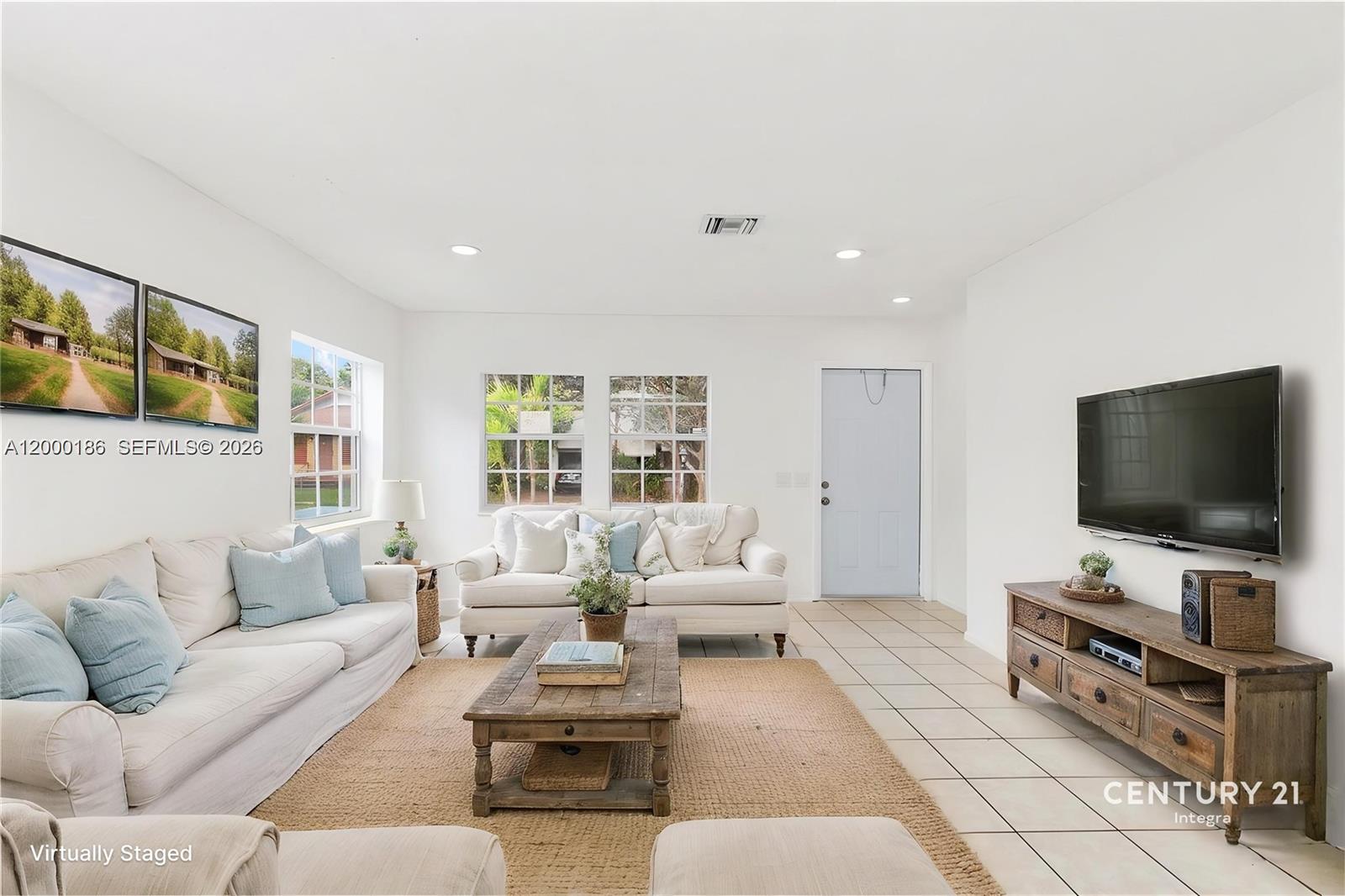 DANIA HEIGHTS EXT - Residential