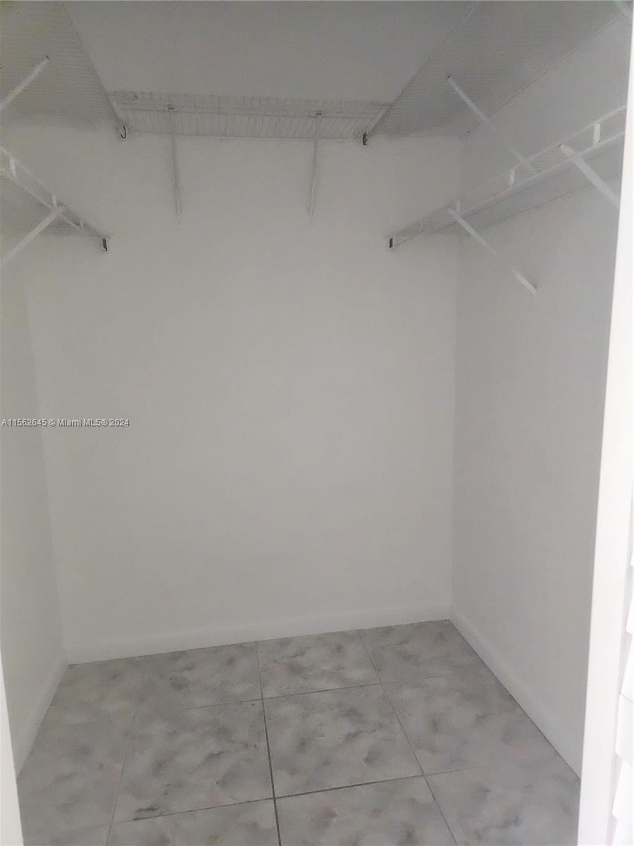 SPANISH LAKES 2ND ADDN - Residential Lease