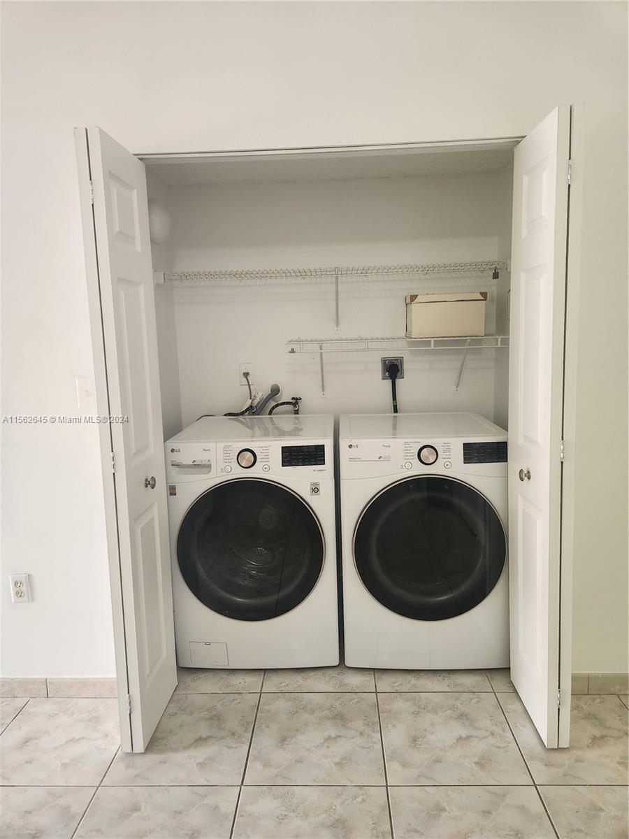 SPANISH LAKES 2ND ADDN - Residential Lease