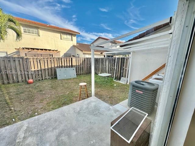 LAMBIANCE TOWNHOMES KENDA - Residential