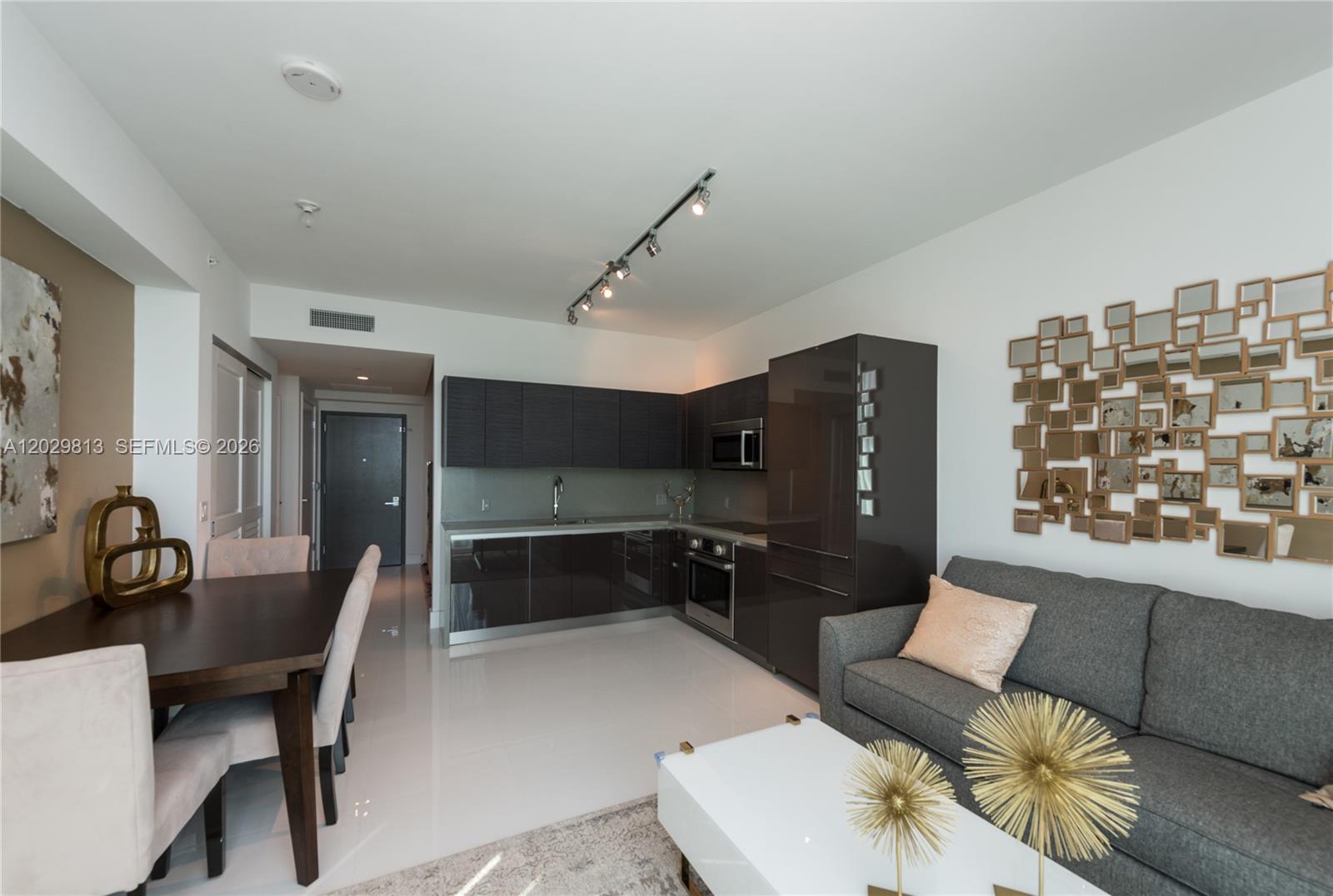 THE BOND - Residential Lease