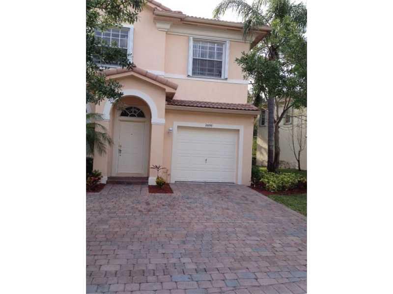SPACIOUS 4 BEDROOM, 3 BATHROOM, 1 CAR GARAGE.  READY TO MOVE IN