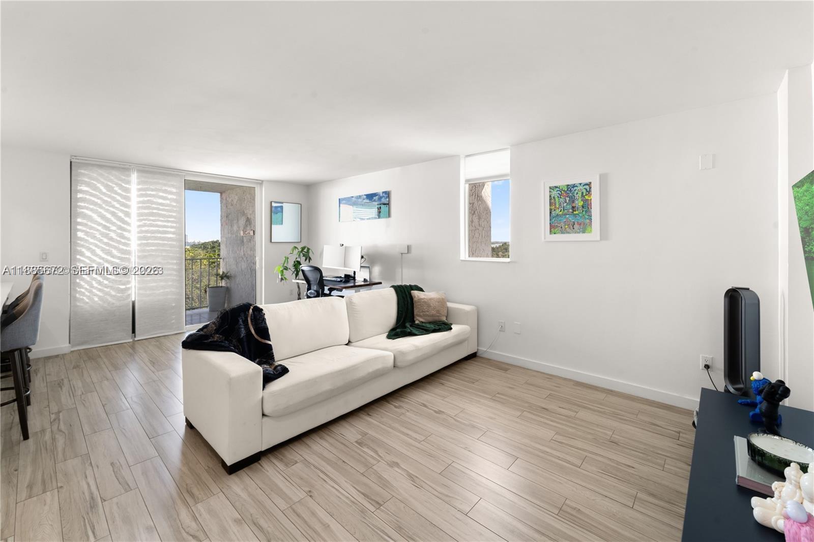 NIRVANA CONDO NO FIVE CON - Residential