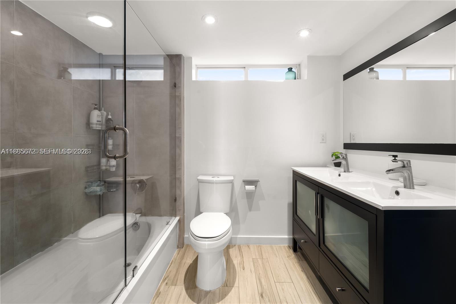 NIRVANA CONDO NO FIVE CON - Residential