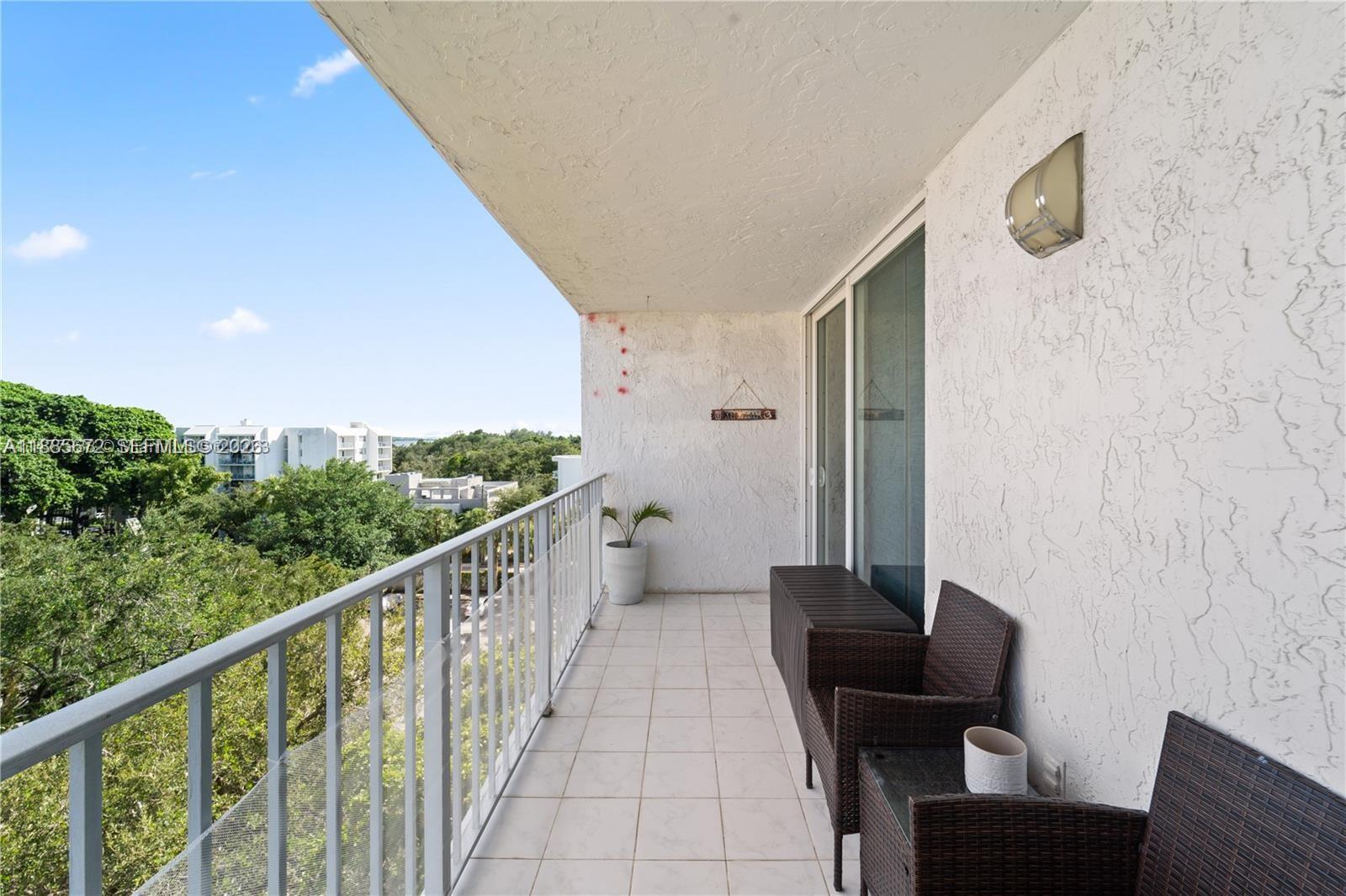 NIRVANA CONDO NO FIVE CON - Residential