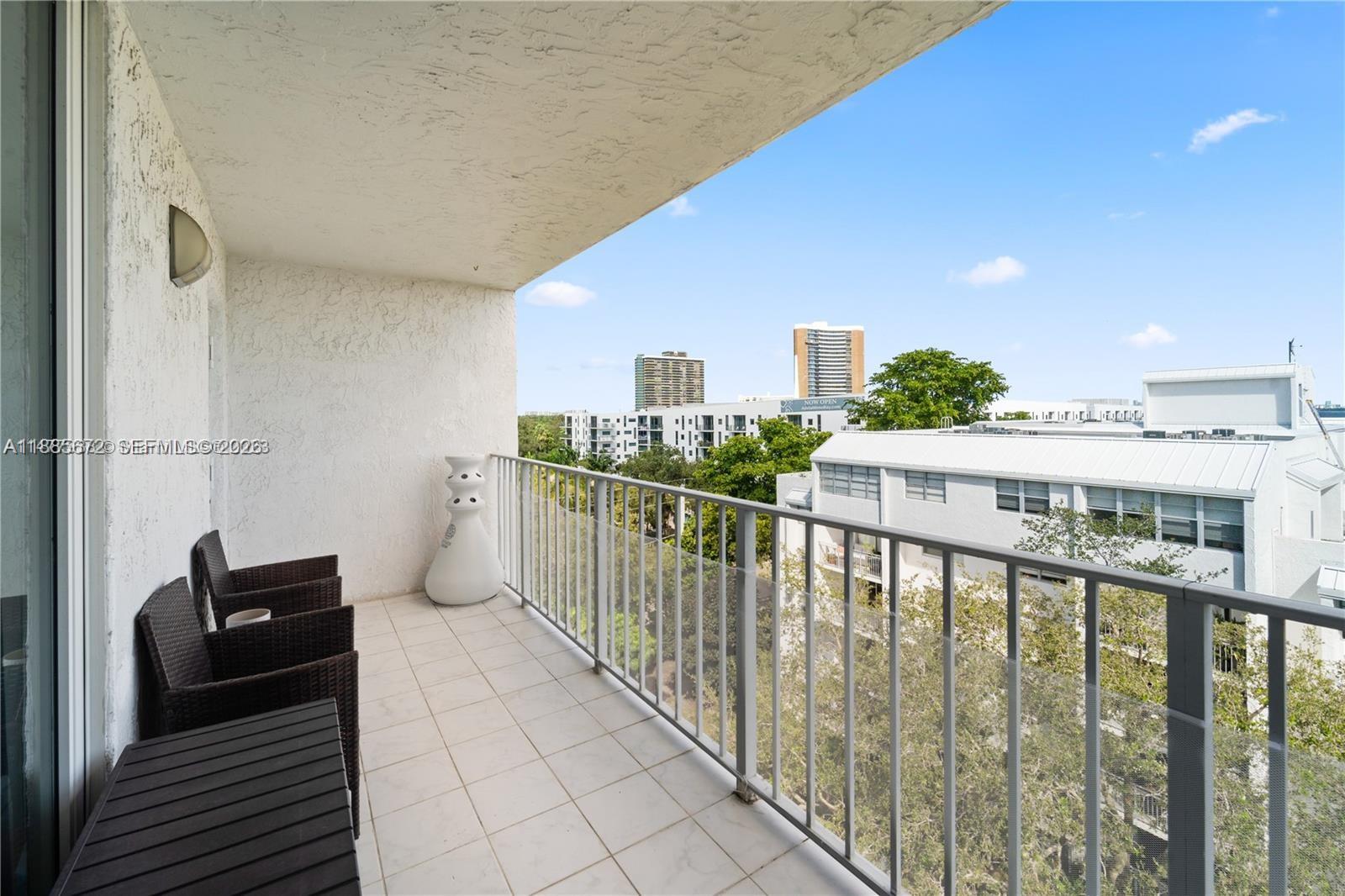 NIRVANA CONDO NO FIVE CON - Residential