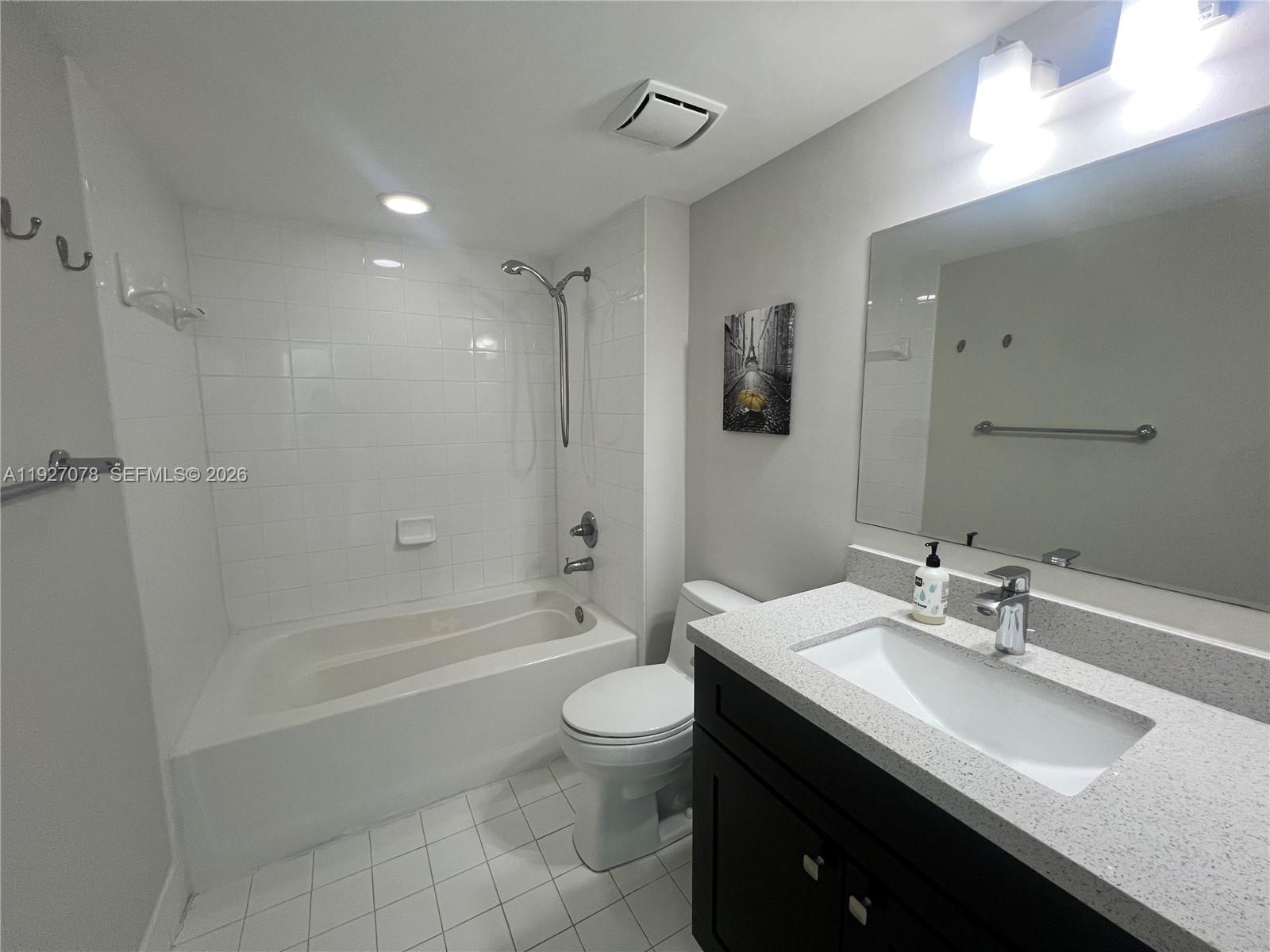 THE MARK ON BRICKELL COND - Residential Lease