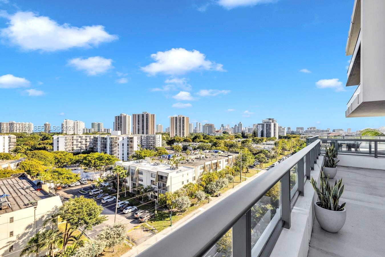 Aventura Park Square - Residential