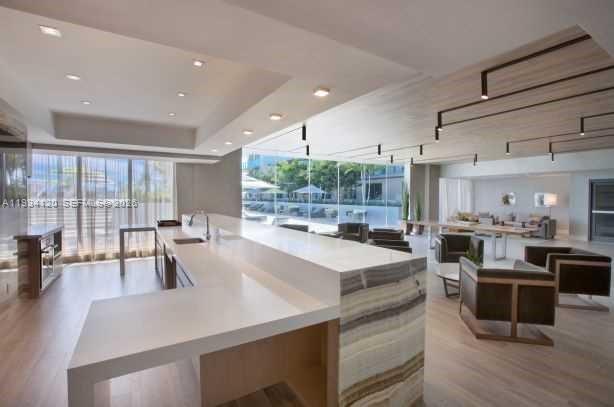 Aventura Park Square - Residential