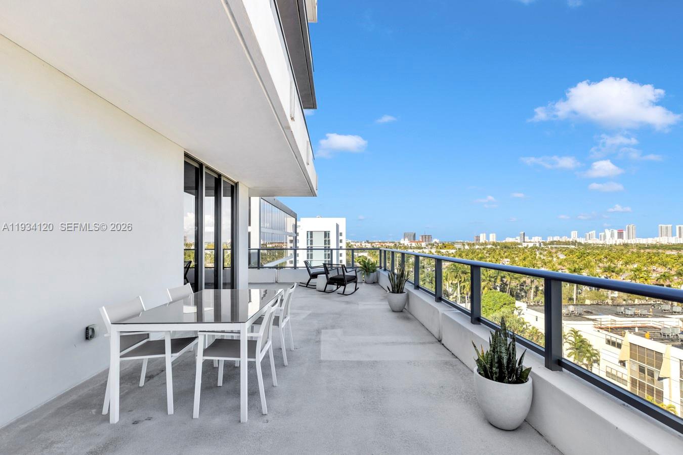 Aventura Park Square - Residential