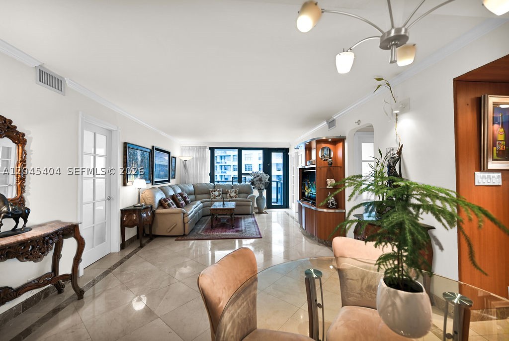 THE ALEXANDER CONDO - Residential