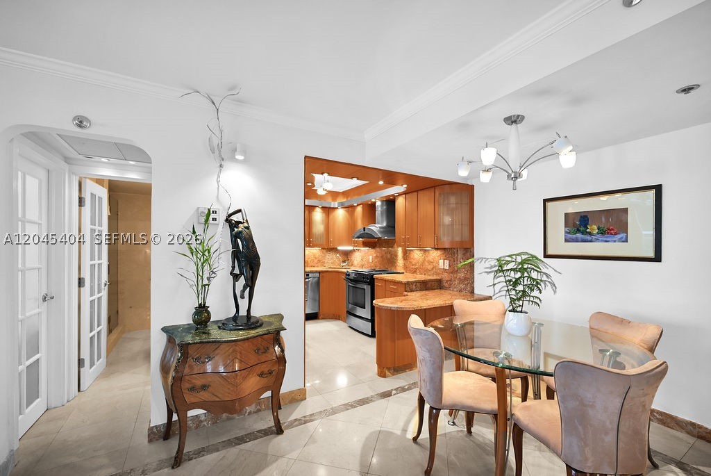 THE ALEXANDER CONDO - Residential