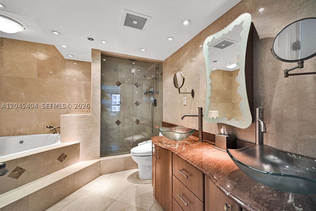 THE ALEXANDER CONDO - Residential