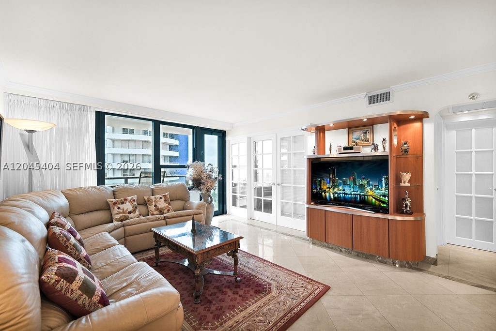 THE ALEXANDER CONDO - Residential