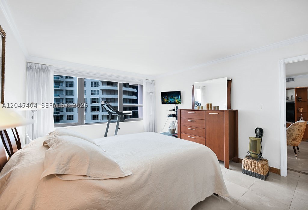 THE ALEXANDER CONDO - Residential