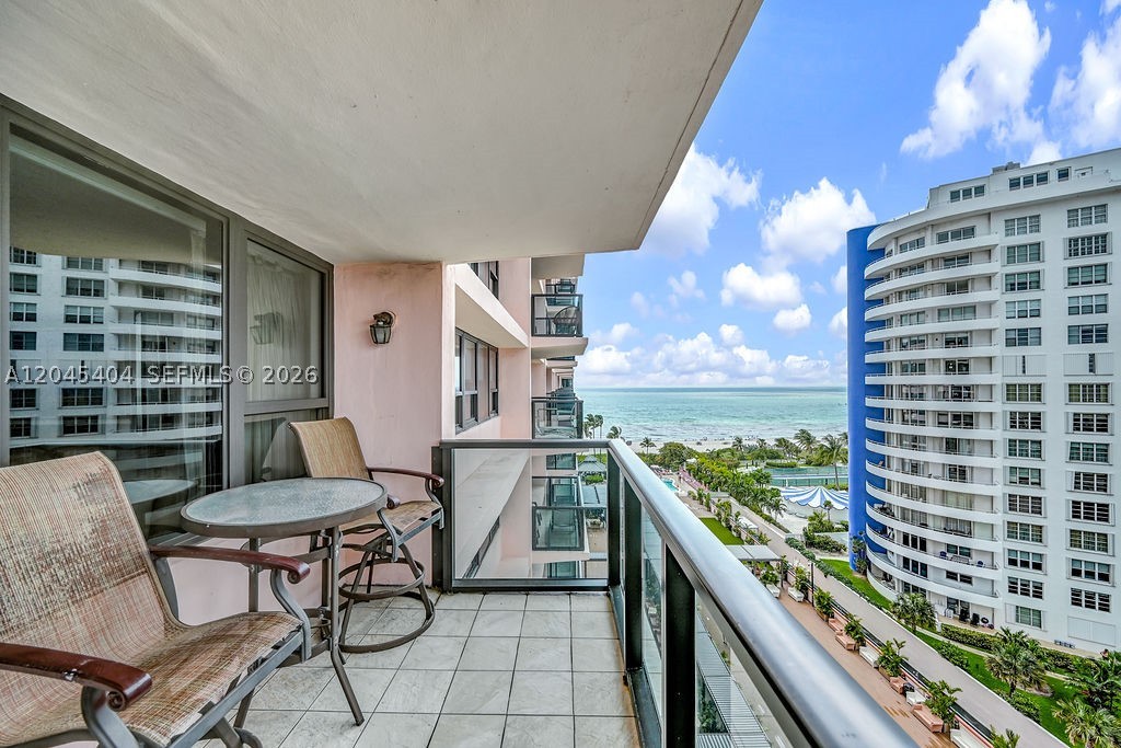 THE ALEXANDER CONDO - Residential