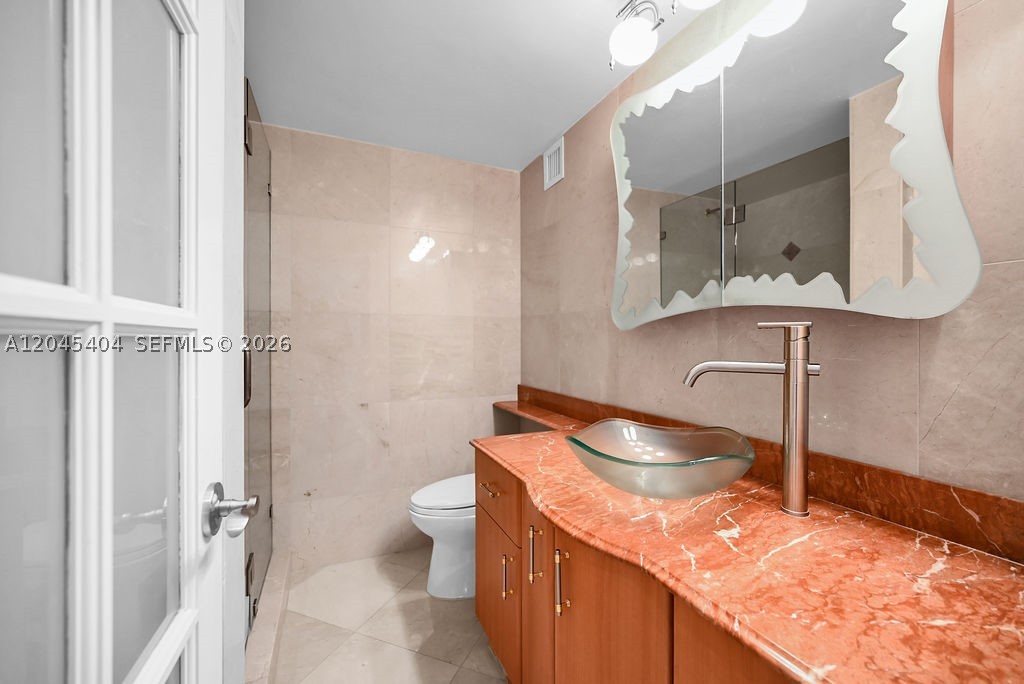 THE ALEXANDER CONDO - Residential