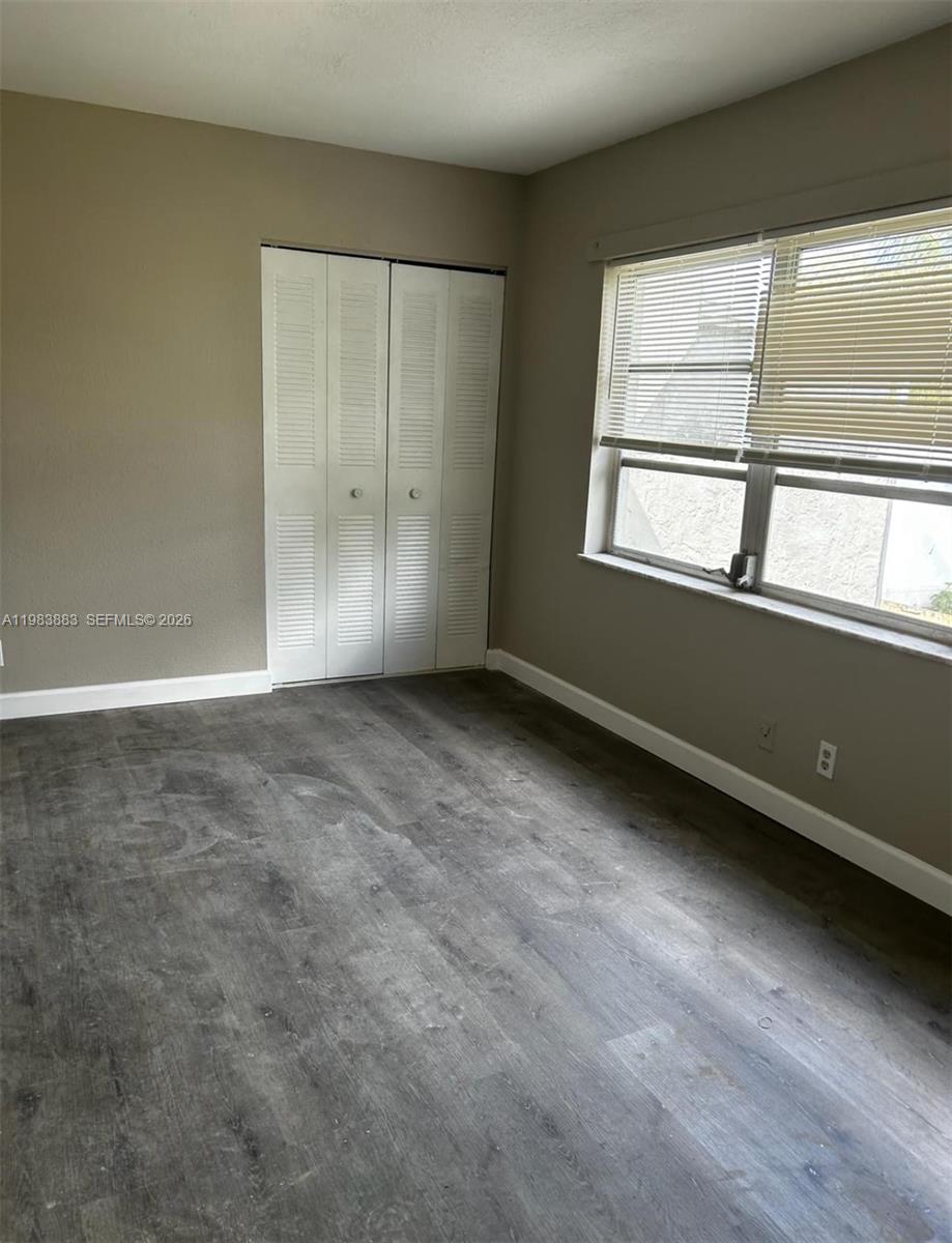 TAM O SHANTER VILLAS SEC - Residential