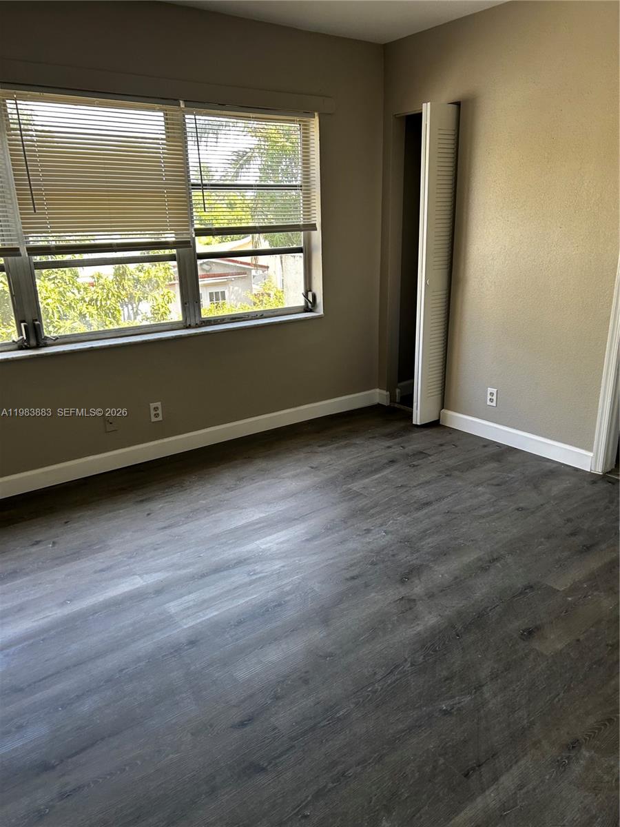 TAM O SHANTER VILLAS SEC - Residential