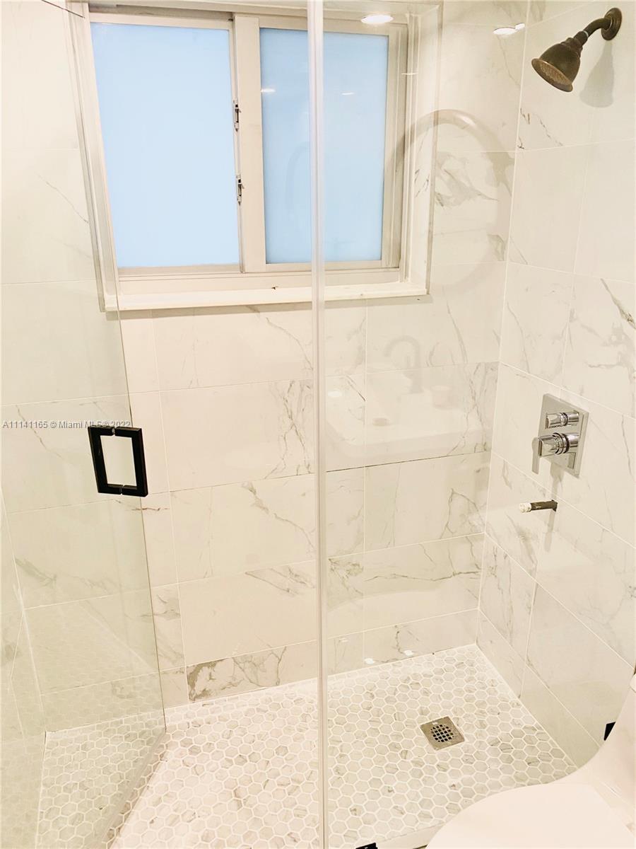 KEY BISCAYNE VI CONDO - Residential Lease