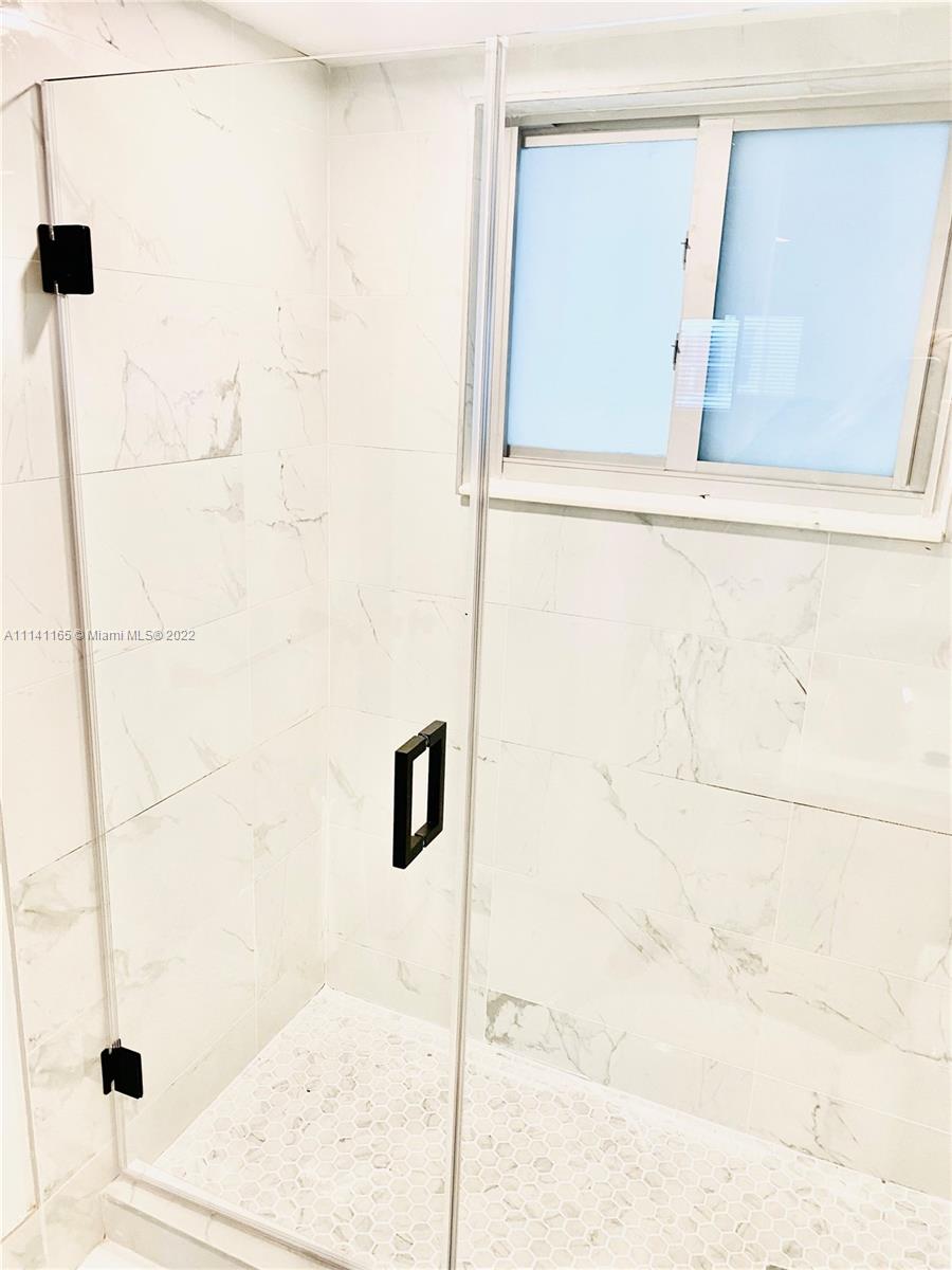 KEY BISCAYNE VI CONDO - Residential Lease