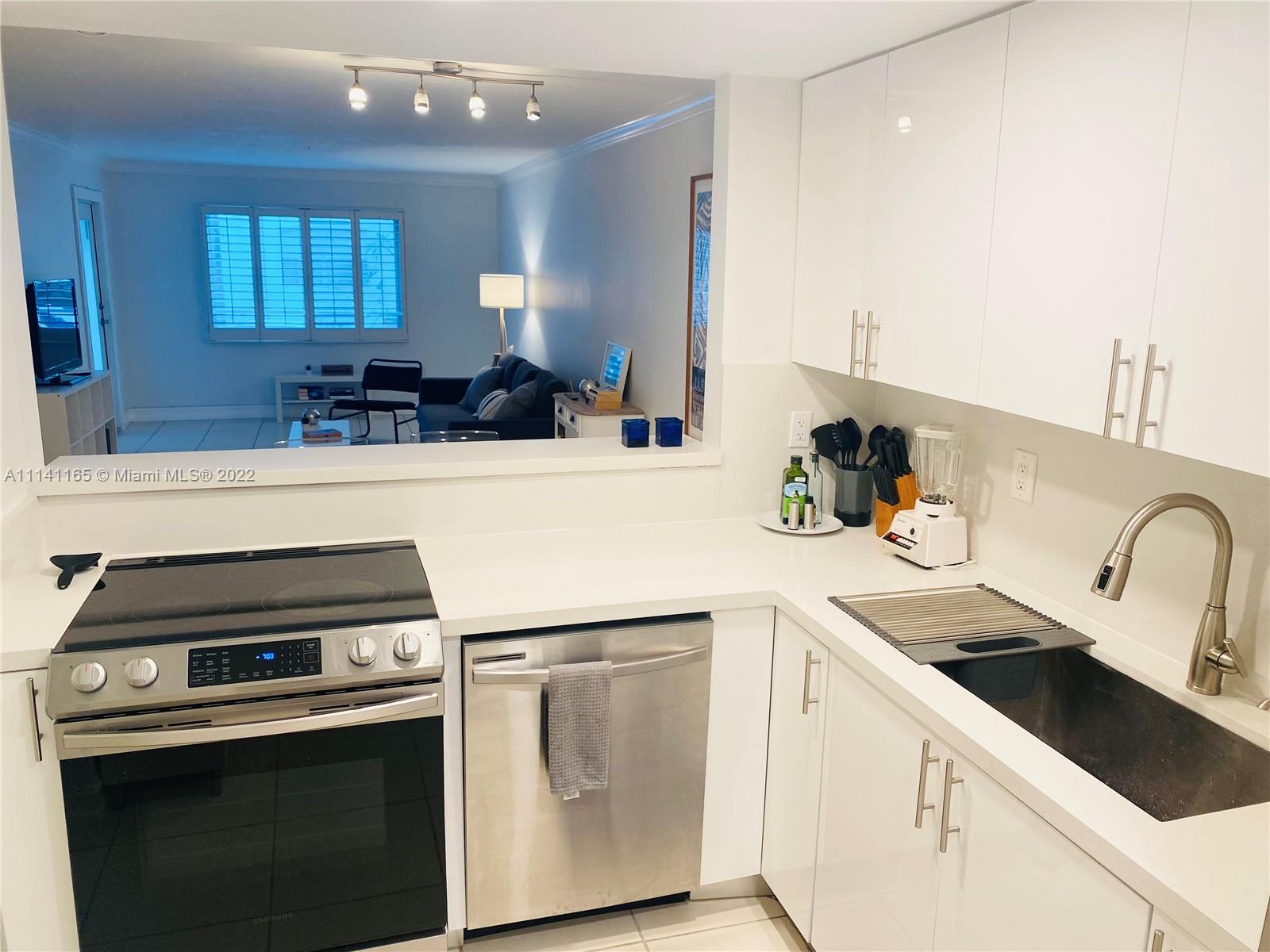 KEY BISCAYNE VI CONDO - Residential Lease