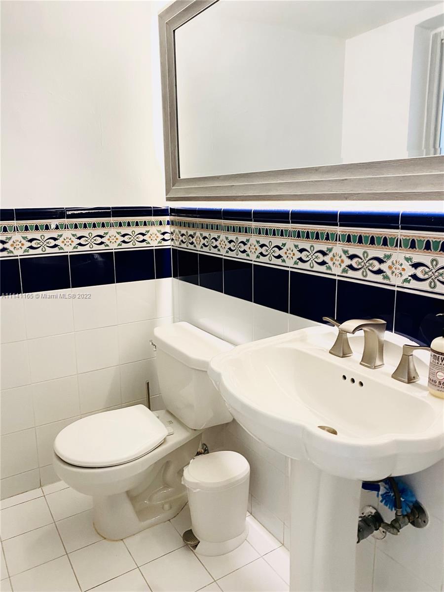 KEY BISCAYNE VI CONDO - Residential Lease