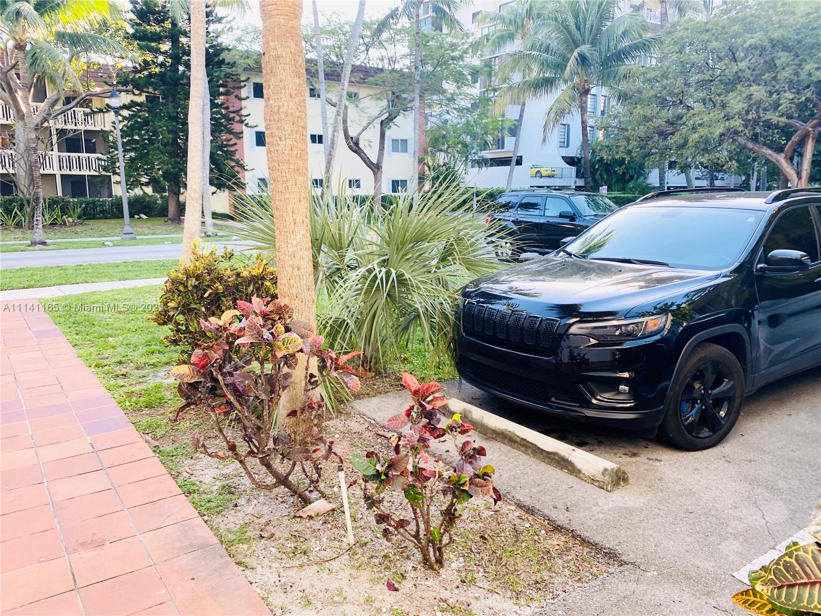 KEY BISCAYNE VI CONDO - Residential Lease