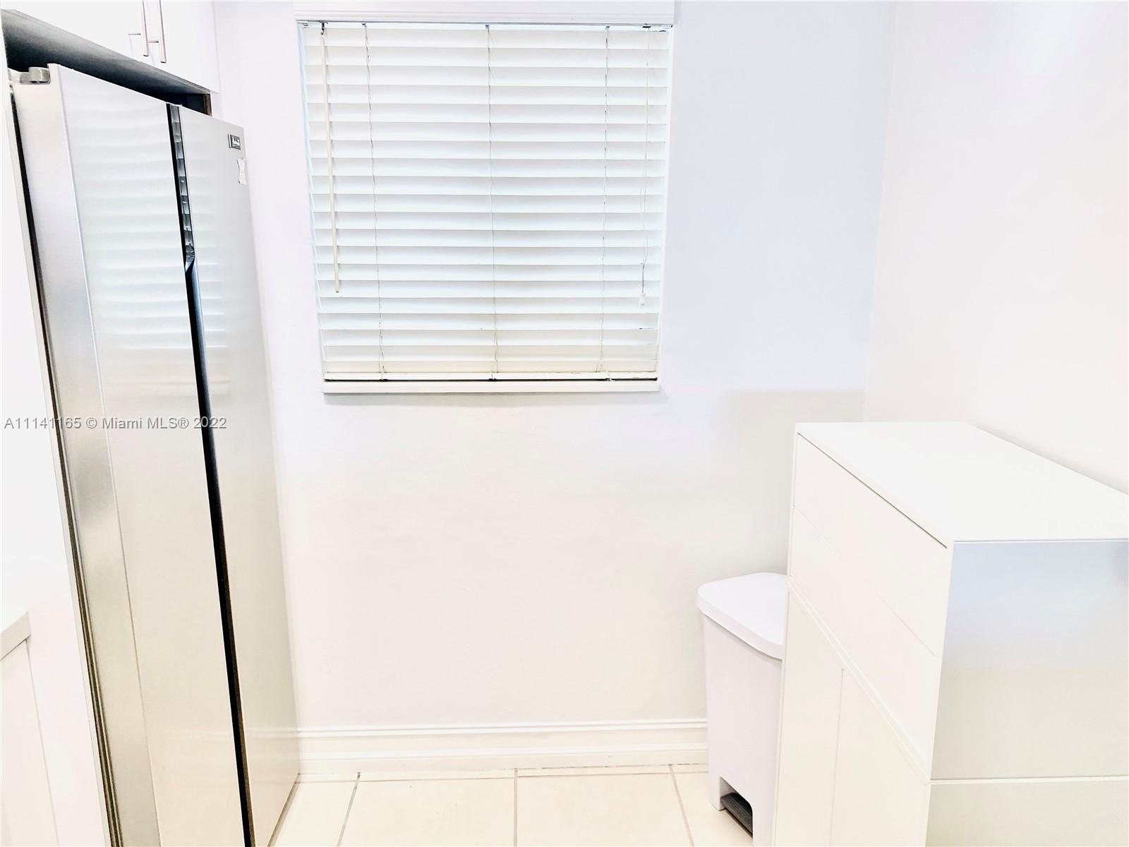 KEY BISCAYNE VI CONDO - Residential Lease