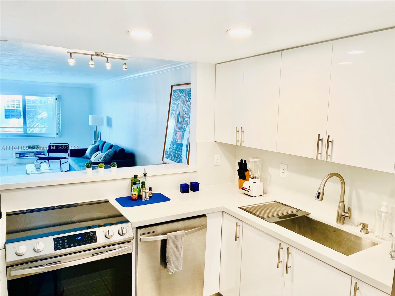 KEY BISCAYNE VI CONDO - Residential Lease